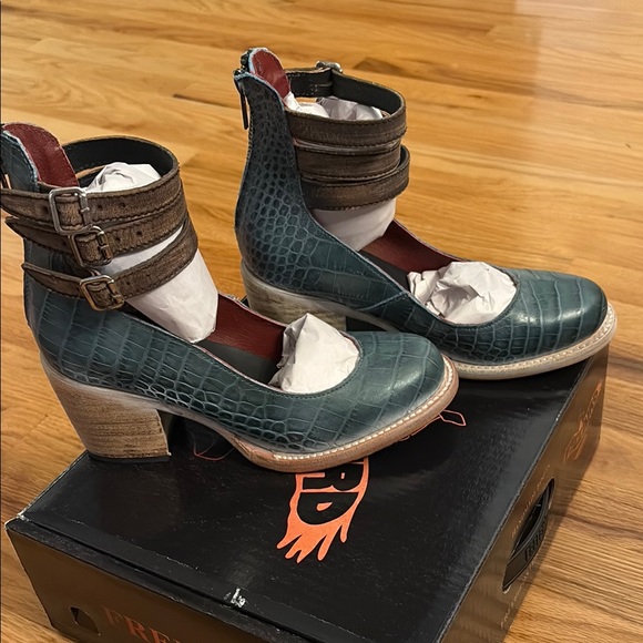 Freebird Randi Turquoise Croco - Picture 5 of 7